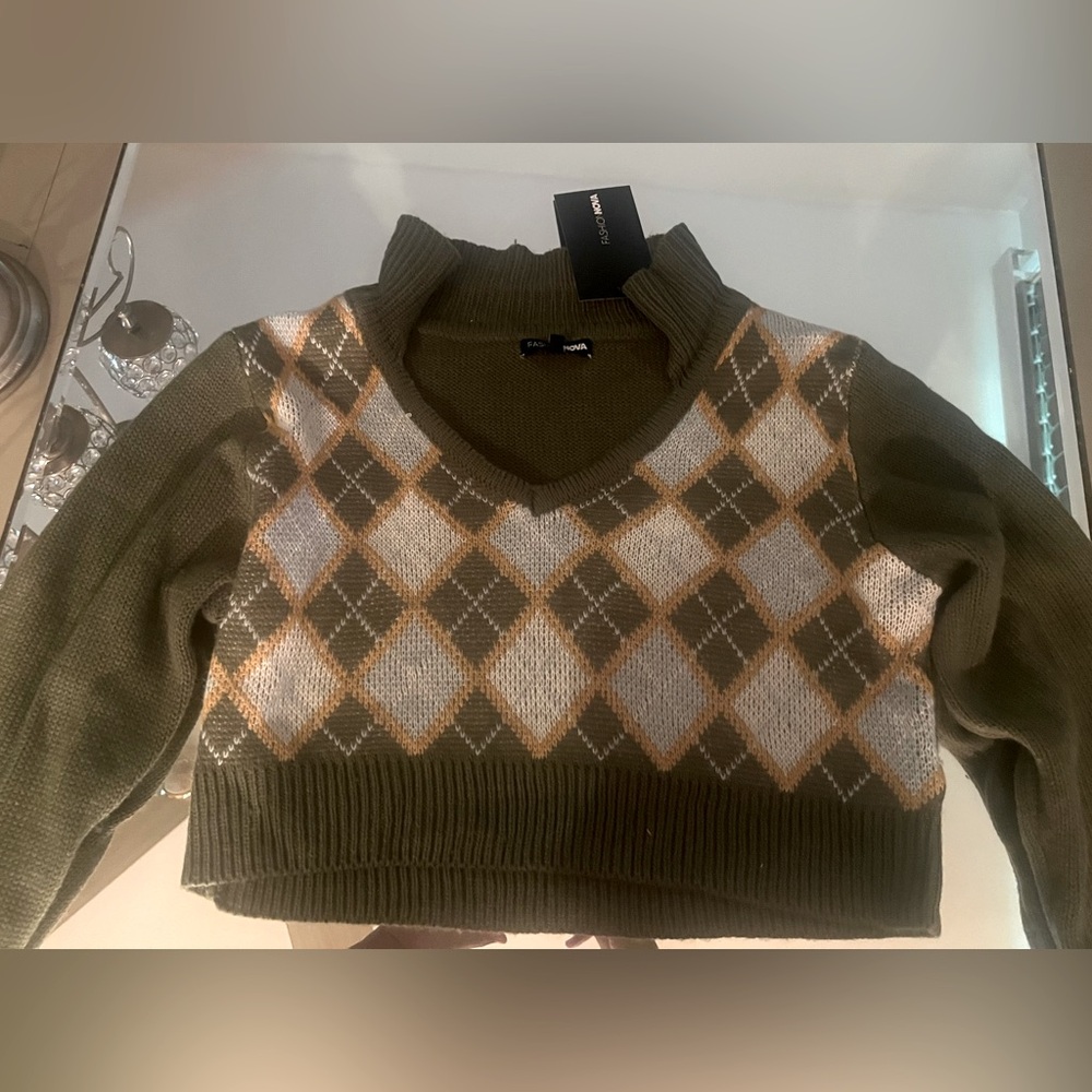 Fashion Nova Olive Argyle V-Neck Sweater